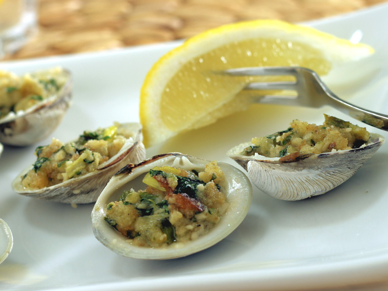 Baked Clams with Garlic Butter